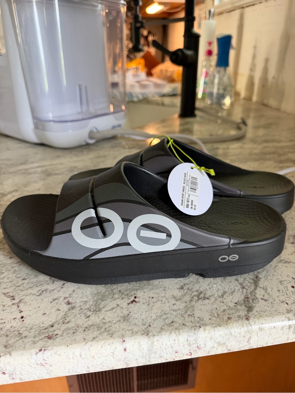 OOFOS unisex OOriginal Slide - Black/Grey